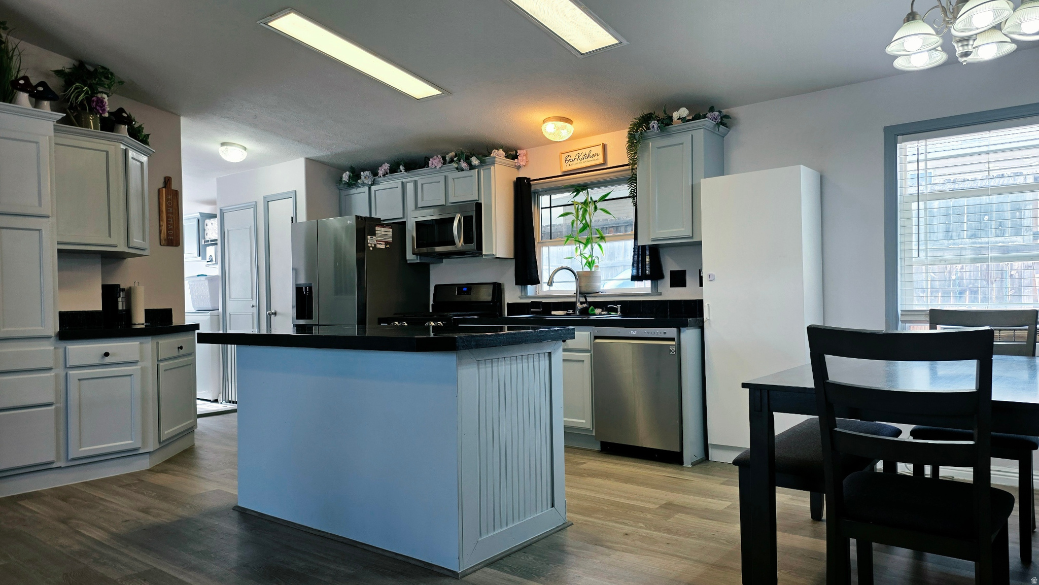 SUNBURST TERRACE PLA - Residential
