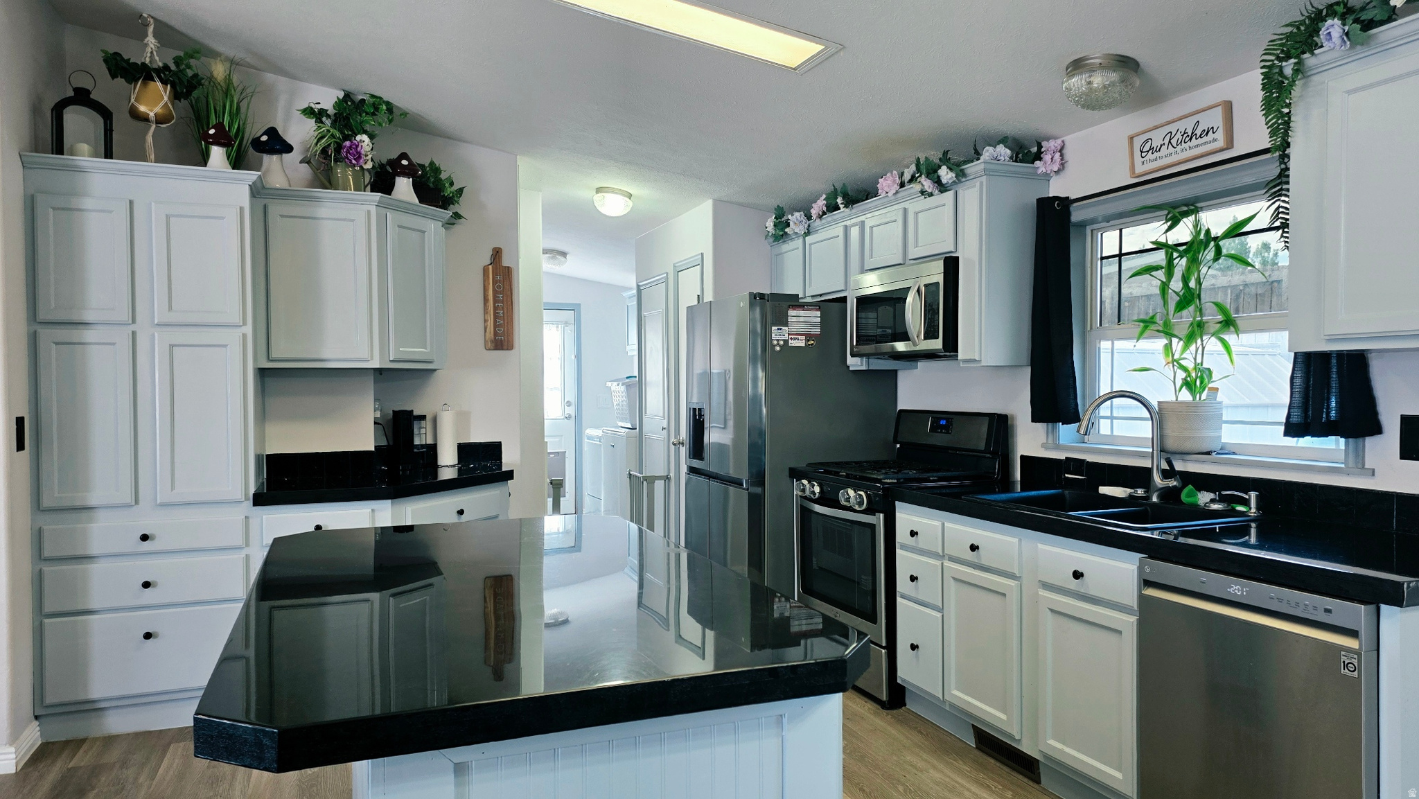 SUNBURST TERRACE PLA - Residential