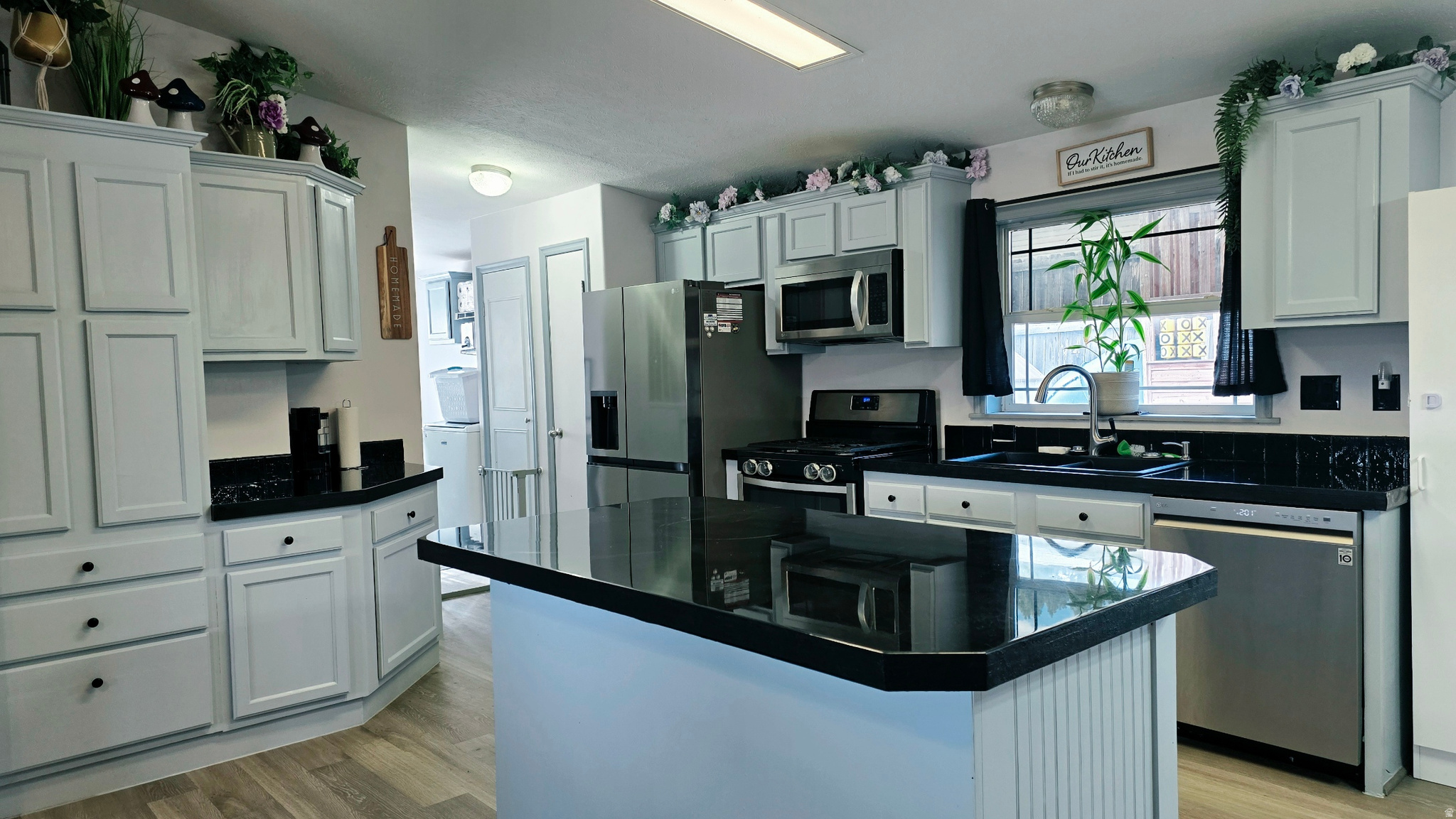 SUNBURST TERRACE PLA - Residential