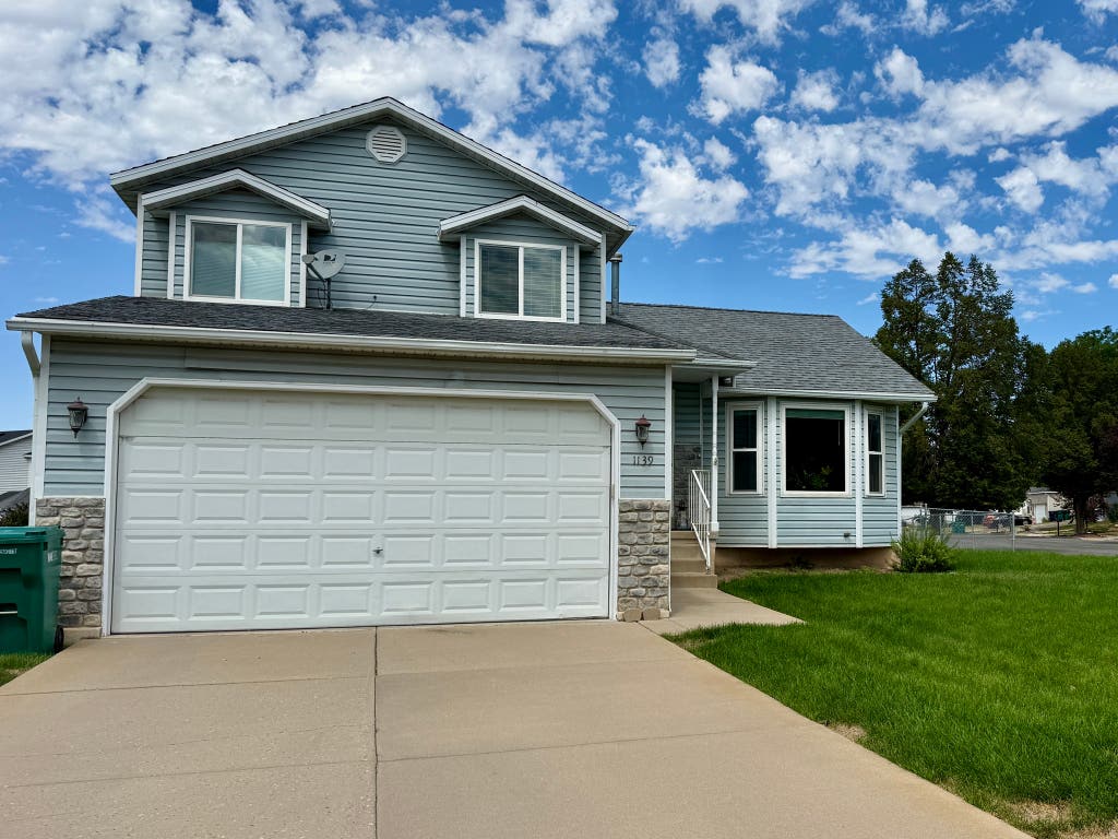 Photo of 1139 E MEADOW WAY DR, Layton, UT 84041 (MLS # 2181277)