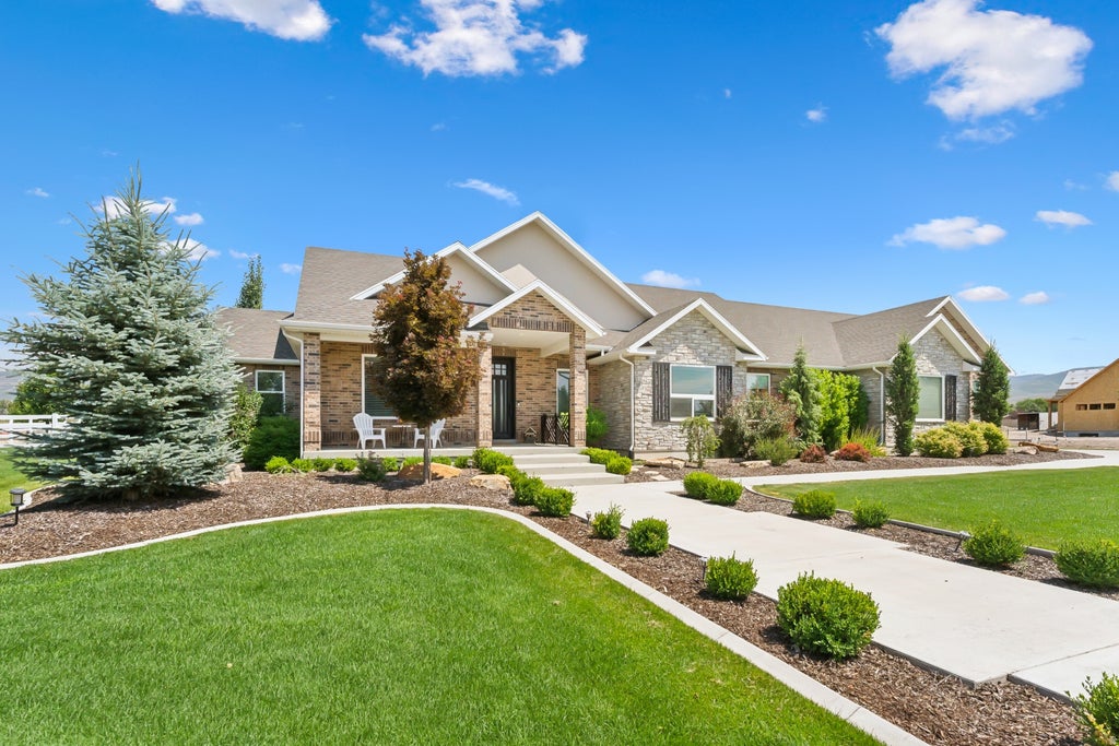 Photo of 1375 S RED FILLY RD, Heber City, UT 84032 (MLS # 2166747)