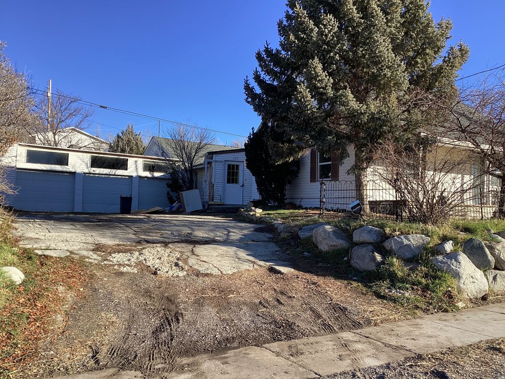 Photo of 129 S GRANT ST, Stockton, UT 84071 (MLS # 2126801)