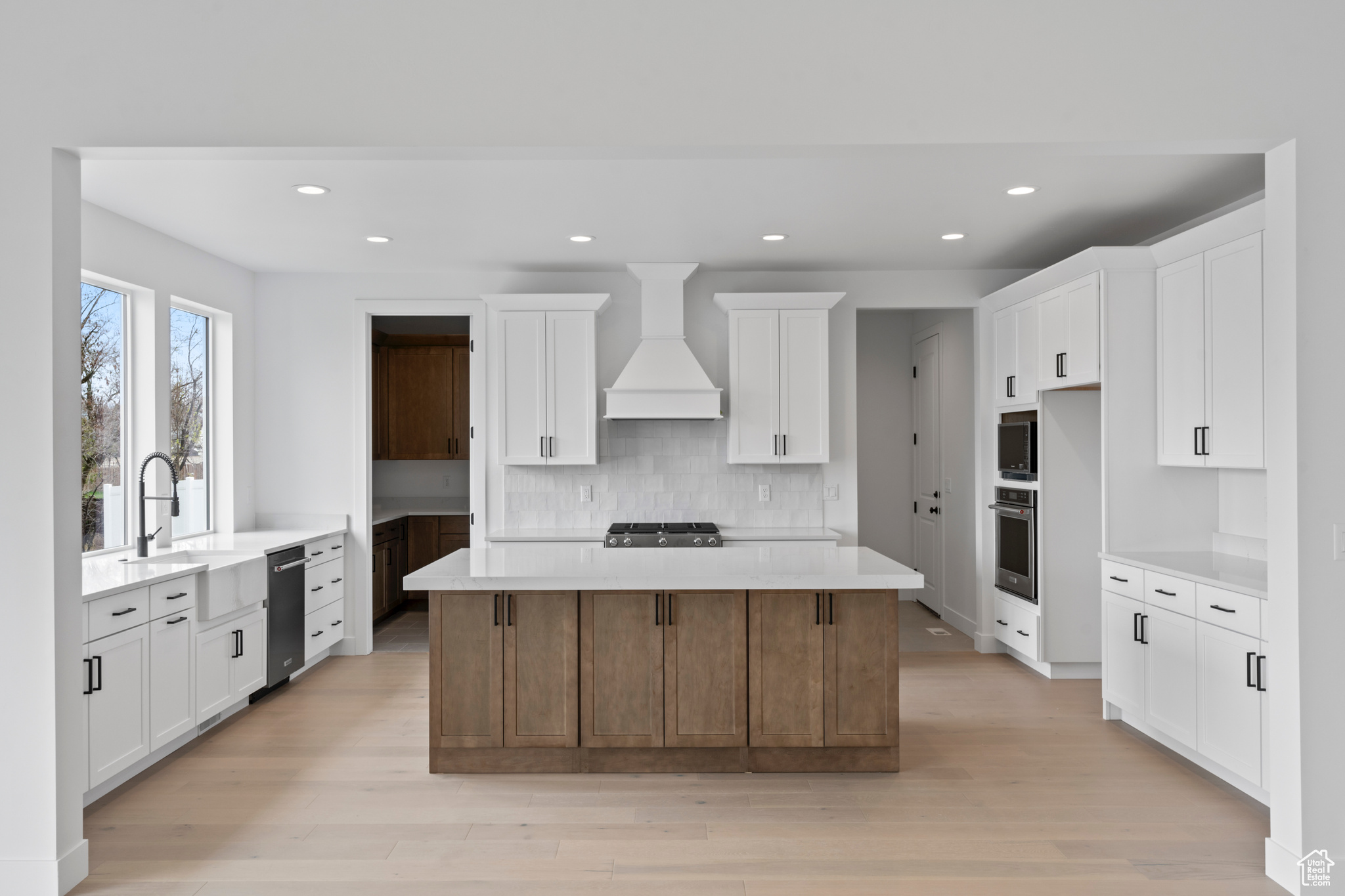 BROWNS MEADOW - Residential