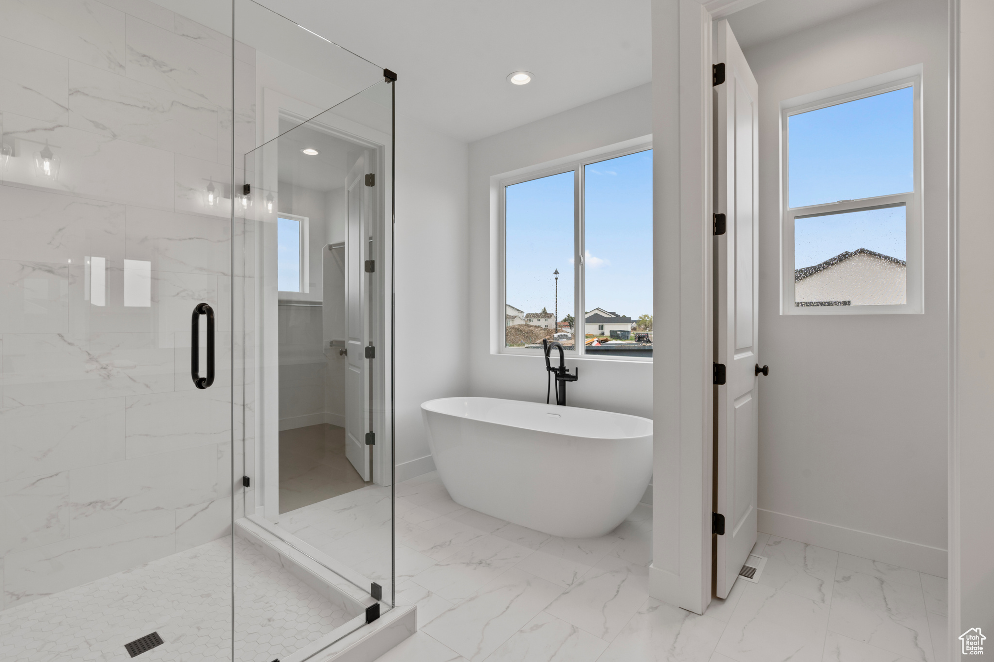 BROWNS MEADOW - Residential