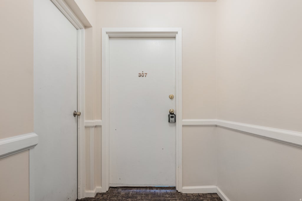 Photo of 160 S 600 E #307, Salt Lake City, UT 84102 (MLS # 2169231)
