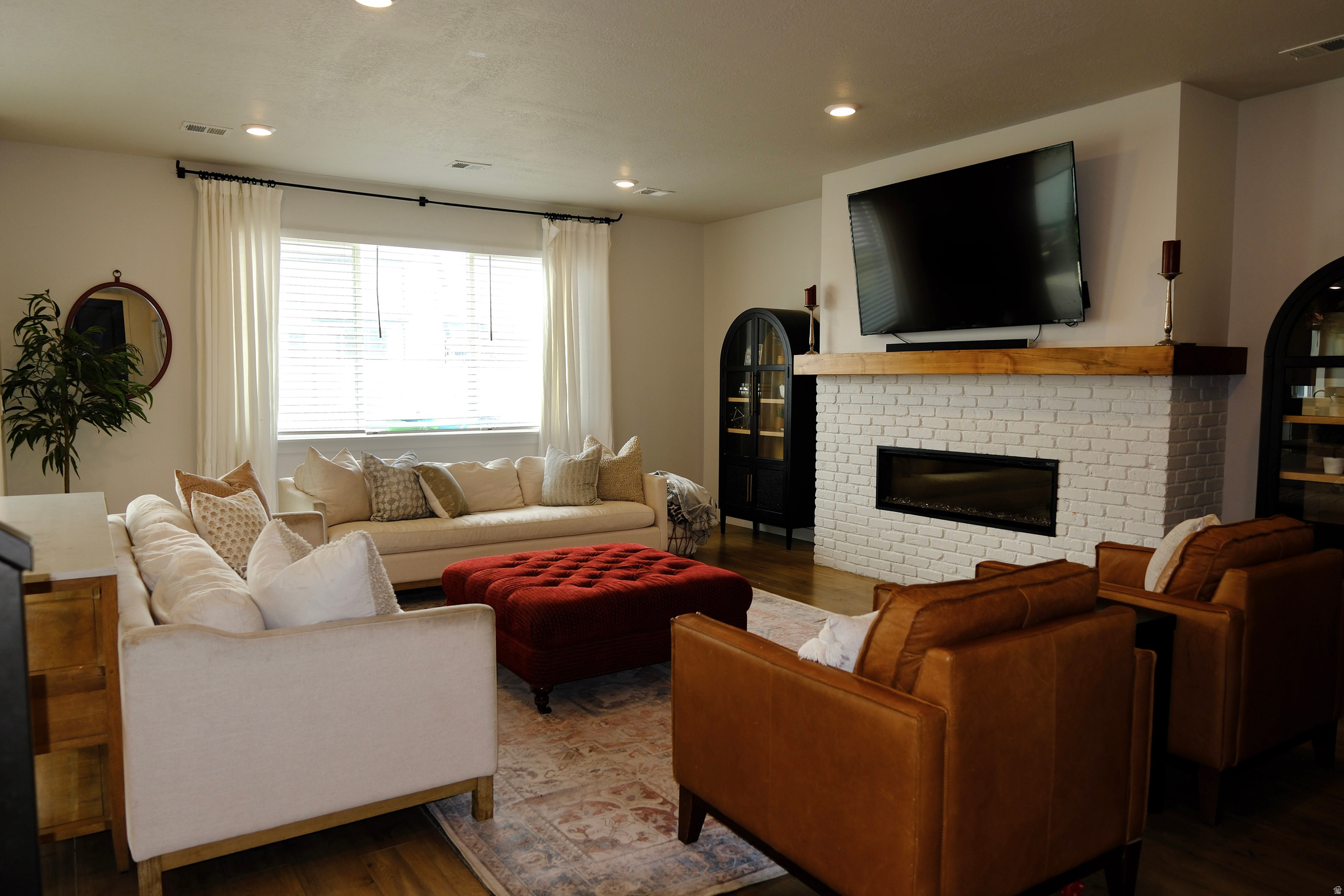 SHAMROCK VILLAGE - Residential