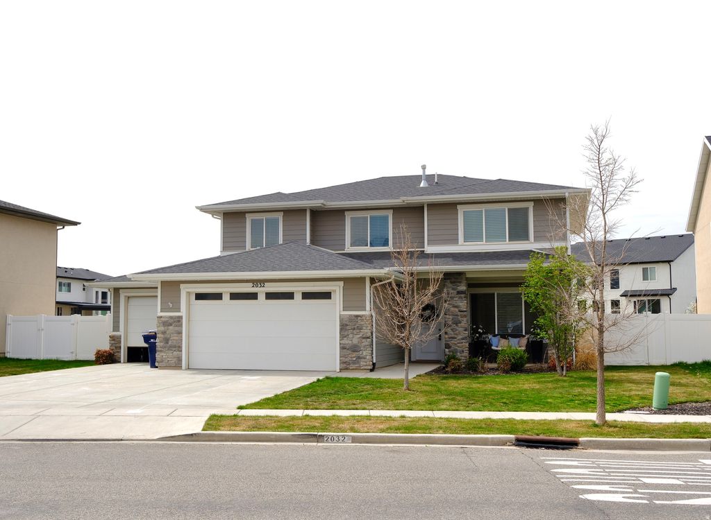 Photo of 2032 S 1955 W, Woods Cross, UT 84087 (MLS # 2145328)