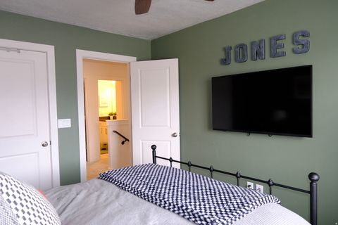 Tiny photo for 2032 S 1955 W, Woods Cross, UT 84087 (MLS # 2145328)