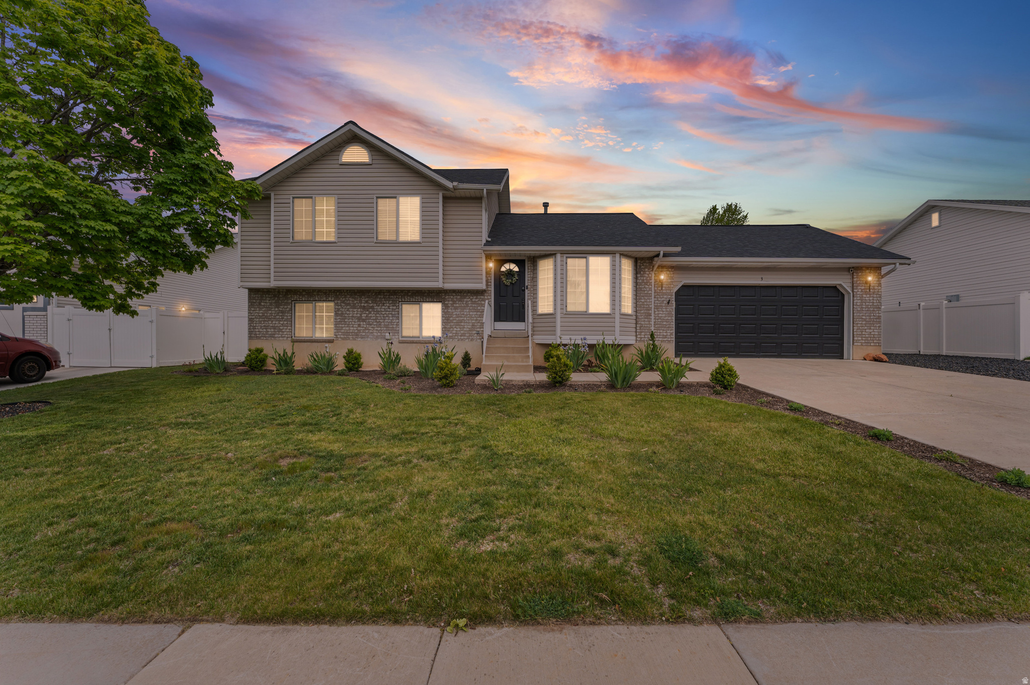 LARK MEADOWS - Residential