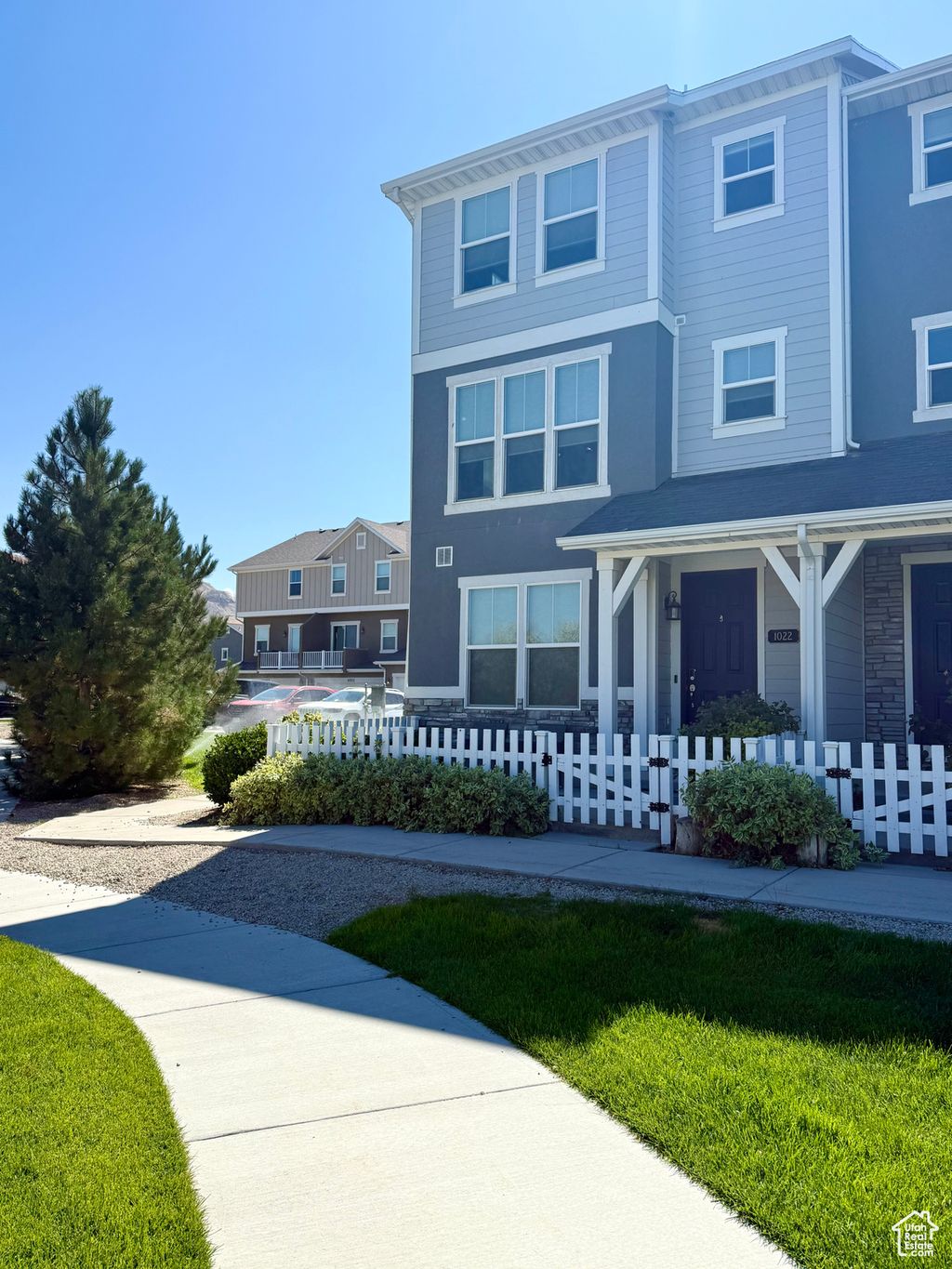 Photo of 1022 W PAINTED HORSE LN, Bluffdale, UT 84065 (MLS # 2119165)
