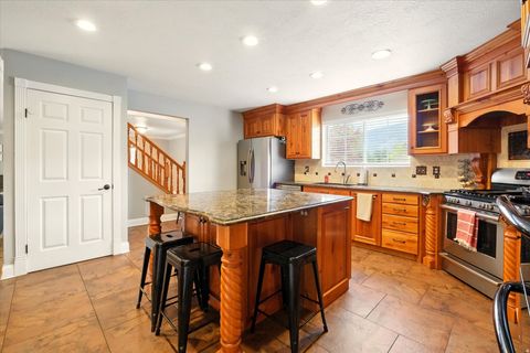 Tiny photo for 3923 HILLSIDE DR, Nibley, UT 84321 (MLS # 2128302)