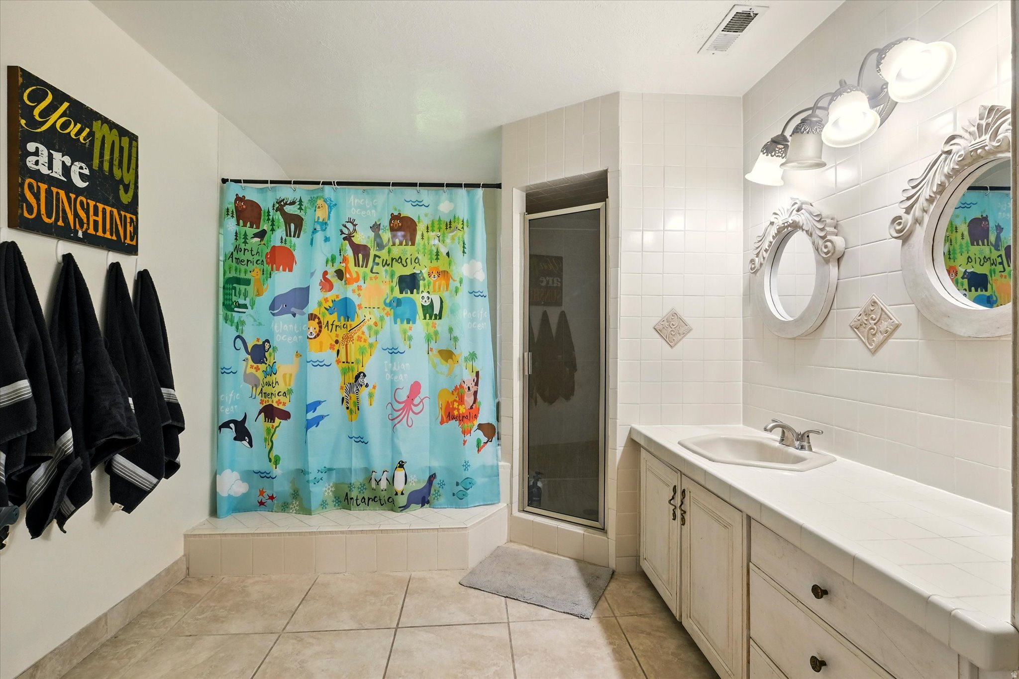 QUARTER CIRCLE JV SU - Residential