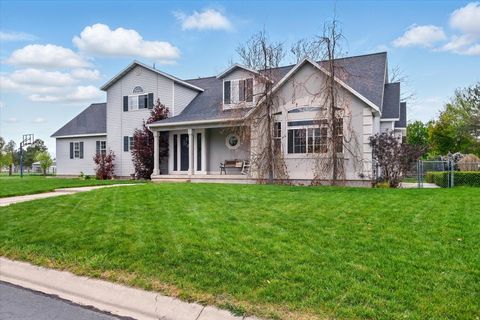 Tiny photo for 3923 HILLSIDE DR, Nibley, UT 84321 (MLS # 2128302)