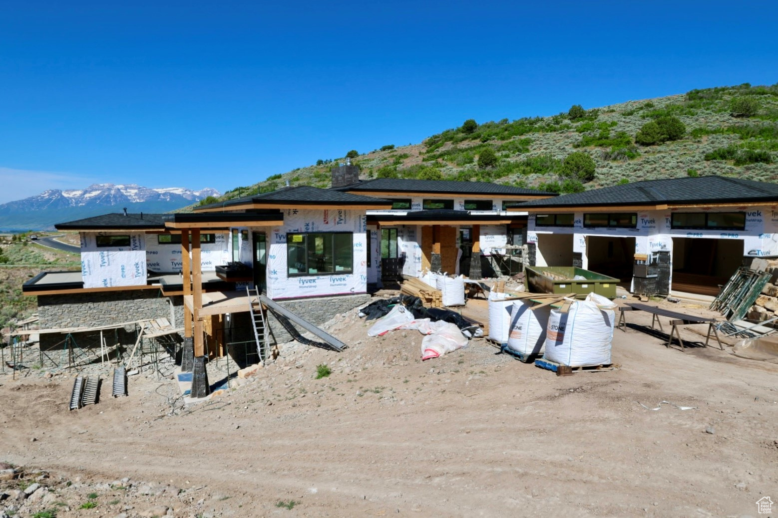 RED LEDGES - Residential