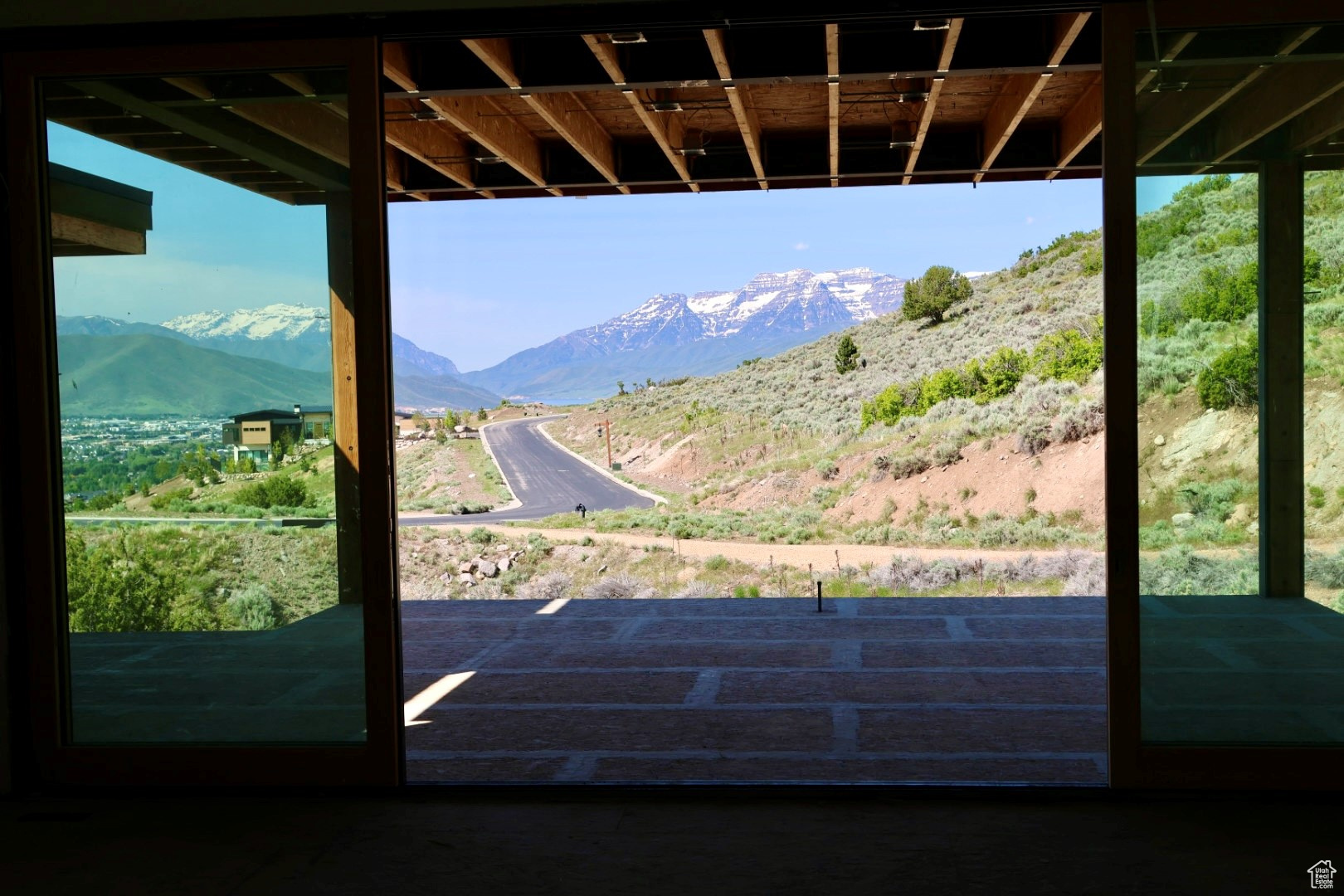 RED LEDGES - Residential