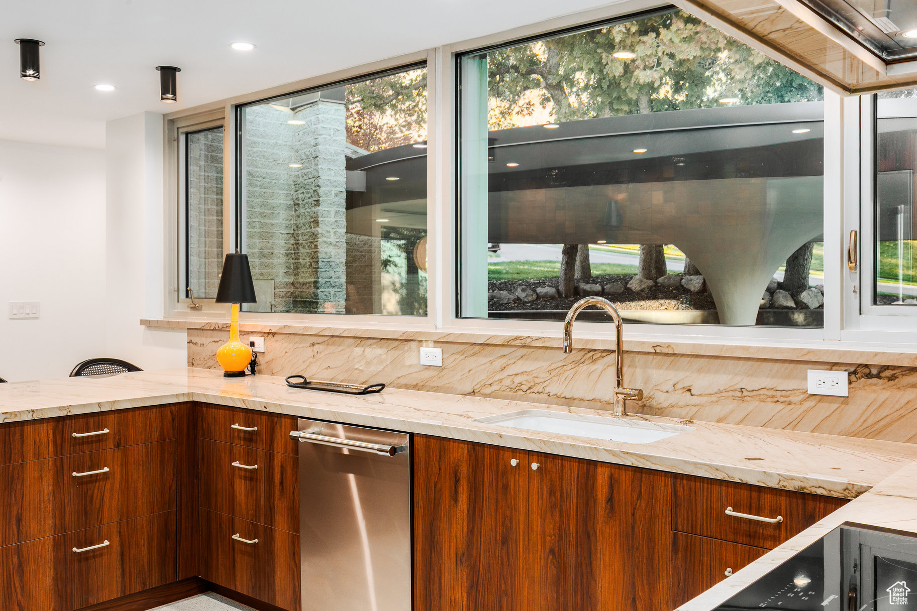 INDIAN HILLS - Residential