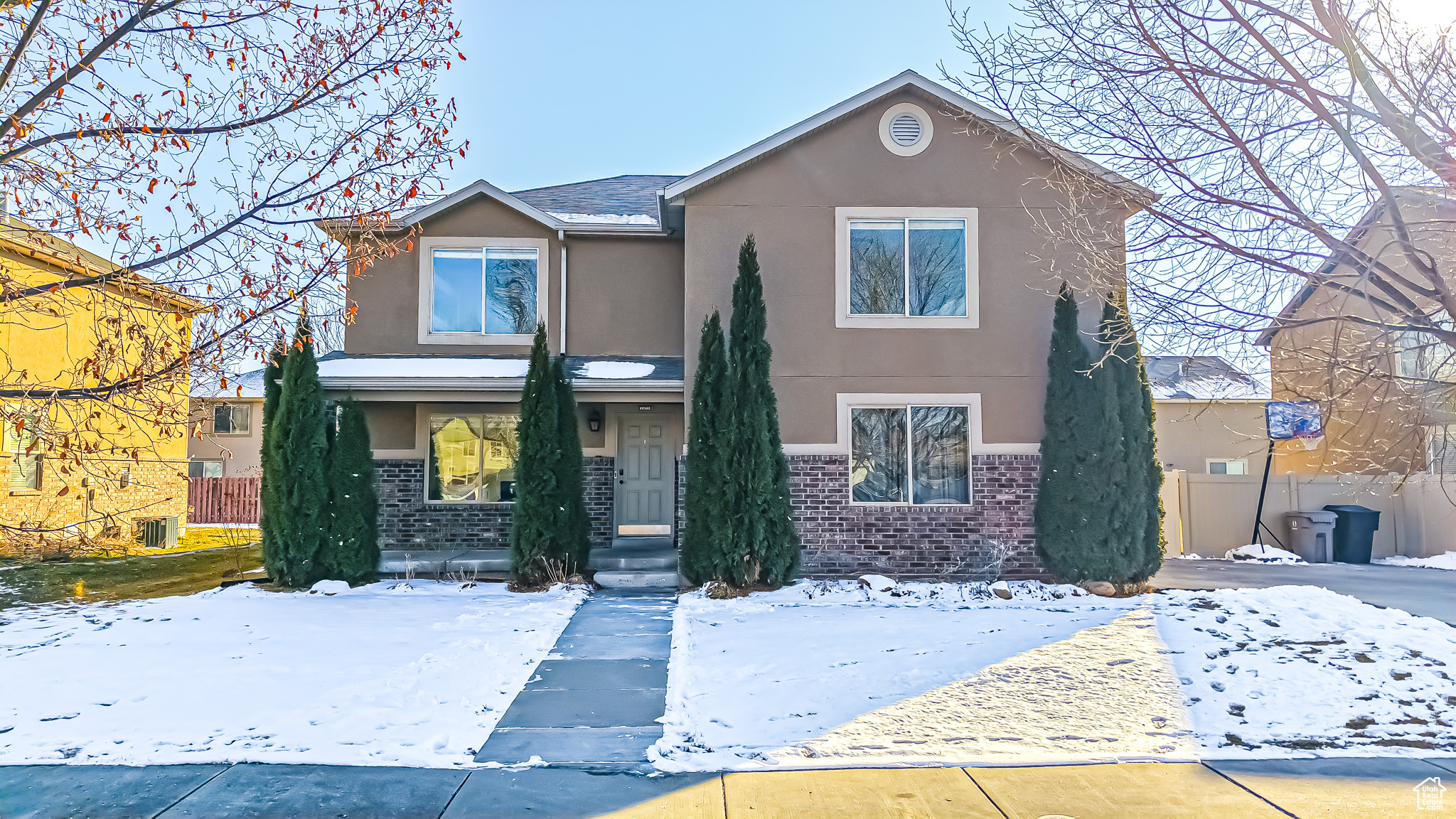 Welcome to this charming 2-story home! Offering 4 spacious bedrooms and 2.5 bathrooms in a serene, family-friendly neighborhood. Inside, you'll find a bright and airy living room, a generous kitchen with a breakfast bar, and custom-built-in shelves that add both character and functionality. The luxurious master suite features an expansive bath with double sinks and separate his-and-her walk-in closets. Outside you'll find a beautifully landscaped yard with breathtaking mountain views.    Ideally located just moments from a premier recreation facility with indoor pools, fitness and cardio spaces, a track and gymnasium. Perfect for staying active and entertaining! With convenient access to shopping, dining, and the freeway, this home offers the perfect blend of comfort and convenience.    Don't miss out! Schedule your showing today!