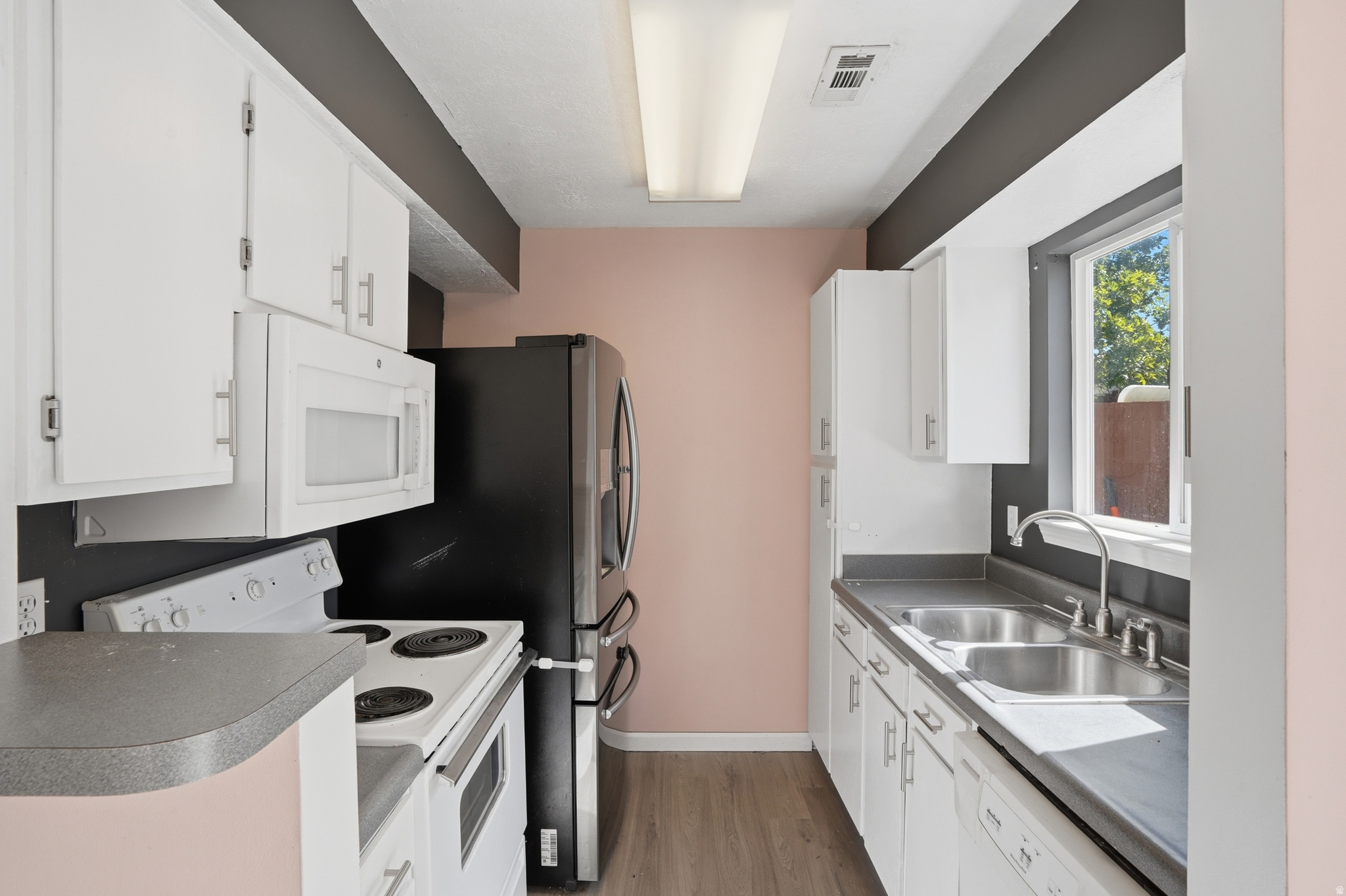 PLEASANT GRE - Residential