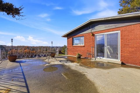 Tiny photo for 1325 E MILNE LN, Cottonwood Heights, UT 84047 (MLS # 2126447)