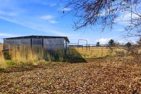 Tiny photo for 1325 E MILNE LN, Cottonwood Heights, UT 84047 (MLS # 2126447)