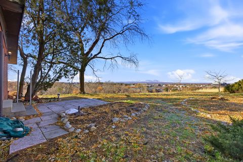 Tiny photo for 1325 E MILNE LN, Cottonwood Heights, UT 84047 (MLS # 2126447)