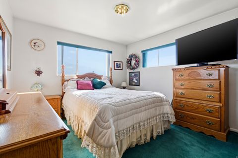 Tiny photo for 1325 E MILNE LN, Cottonwood Heights, UT 84047 (MLS # 2126447)