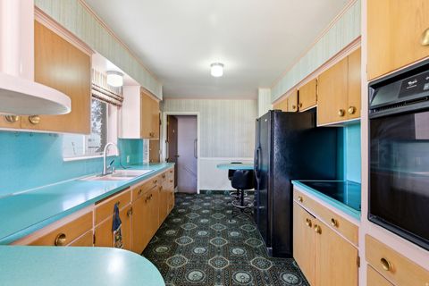 Tiny photo for 1325 E MILNE LN, Cottonwood Heights, UT 84047 (MLS # 2126447)