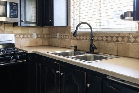 Tiny photo for 892 E 400 S, Smithfield, UT 84335 (MLS # 2153801)