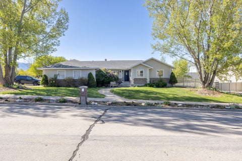 Tiny photo for 892 E 400 S, Smithfield, UT 84335 (MLS # 2153801)