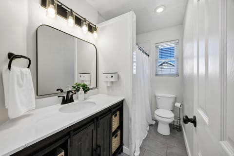 Tiny photo for 892 E 400 S, Smithfield, UT 84335 (MLS # 2153801)