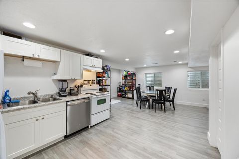 Tiny photo for 171 E 580 N, Vineyard, UT 84059 (MLS # 2140986)