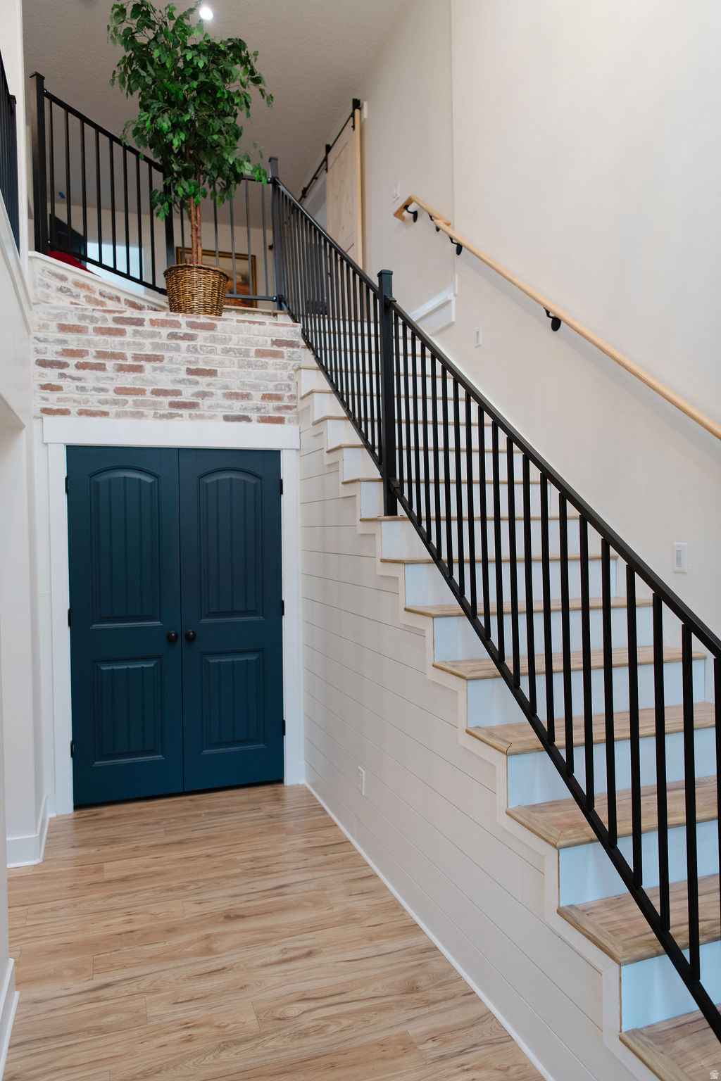 CARVER ACRES - Residential