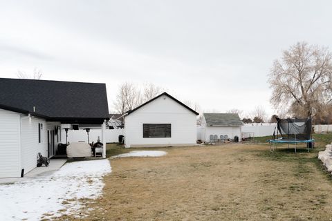 Tiny photo for 745 E MAPLE ST, Mapleton, UT 84664 (MLS # 2139581)