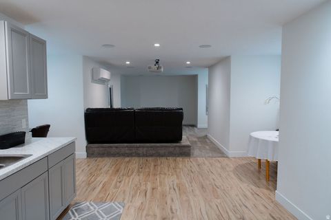 Tiny photo for 745 E MAPLE ST, Mapleton, UT 84664 (MLS # 2139581)