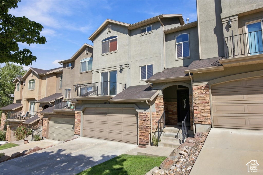 Photo of 10528 N SAGE VISTA LN, Cedar Hills, UT 84062 (MLS # 2188264)