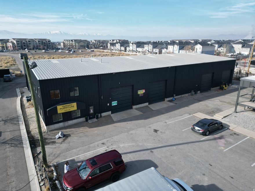 Rare 11,579 SF industrial space in Vineyard.  3,813 SF of office and 7,766 SF of warehouse. Warehouse has 3phase power, 7 ground level doors, and mezzanine. Prime location for growing operations. Do not disturb current tenant.