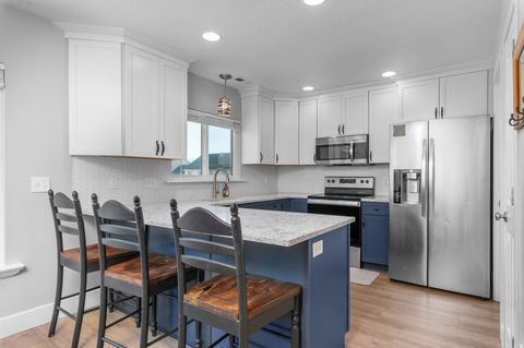 Tiny photo for 414 N 1322 E, Lehi, UT 84043 (MLS # 2135645)