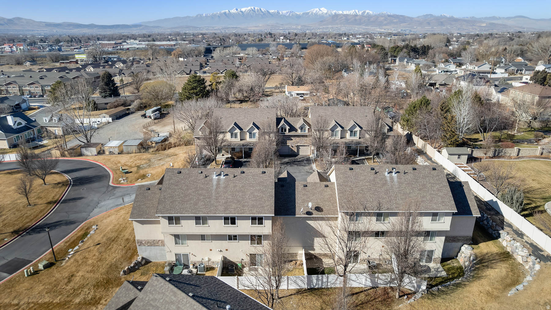 COOPERS HOLLOW - Residential