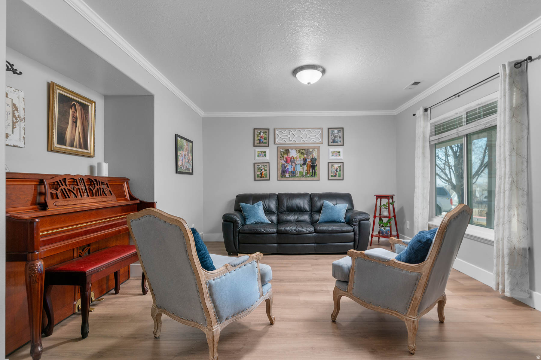 COOPERS HOLLOW - Residential