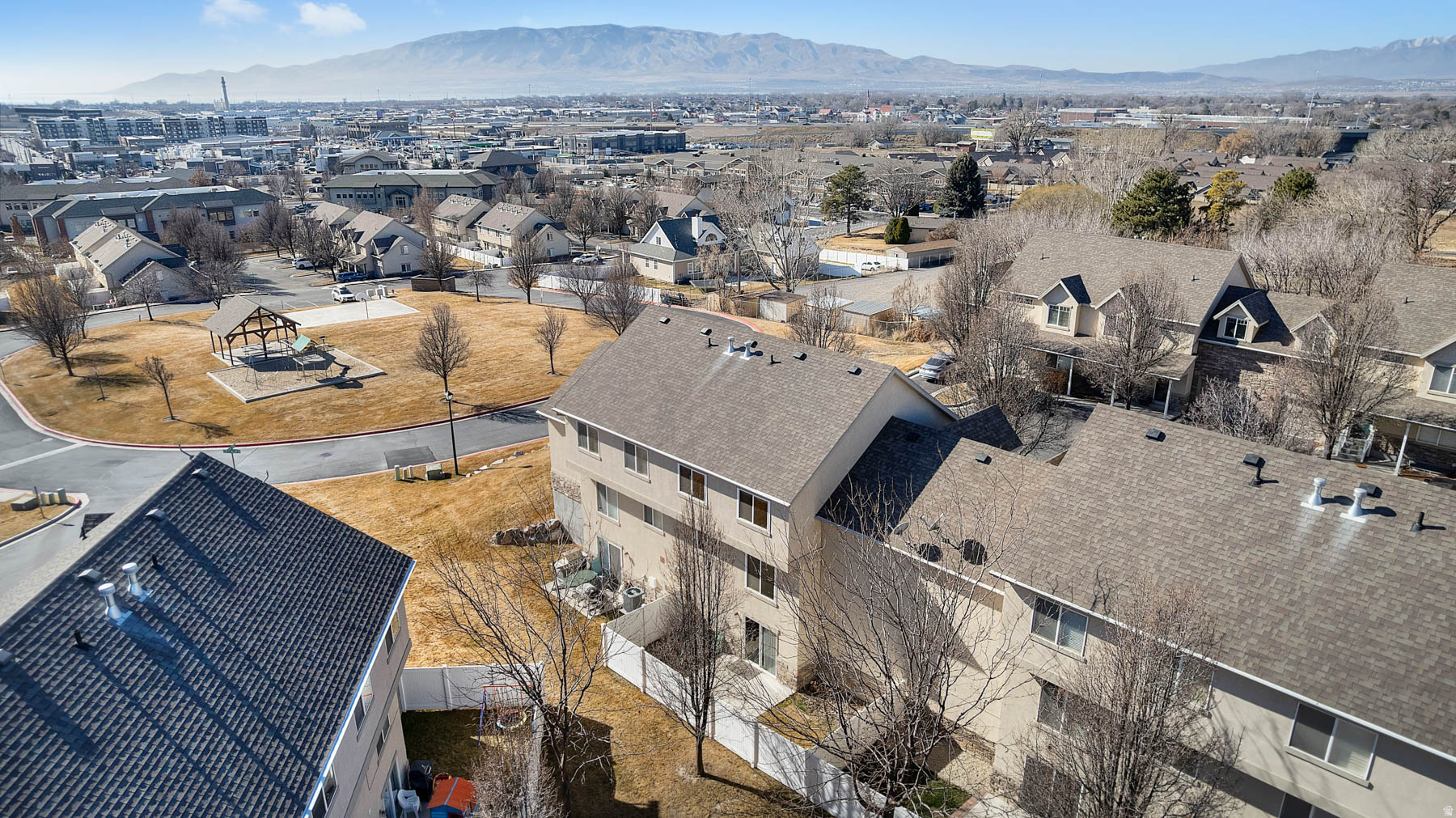 COOPERS HOLLOW - Residential