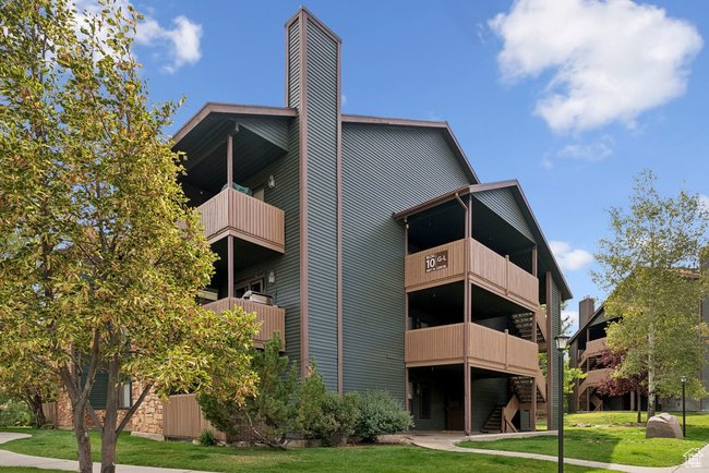 POWDERWOOD AT LANDMARK - Residential