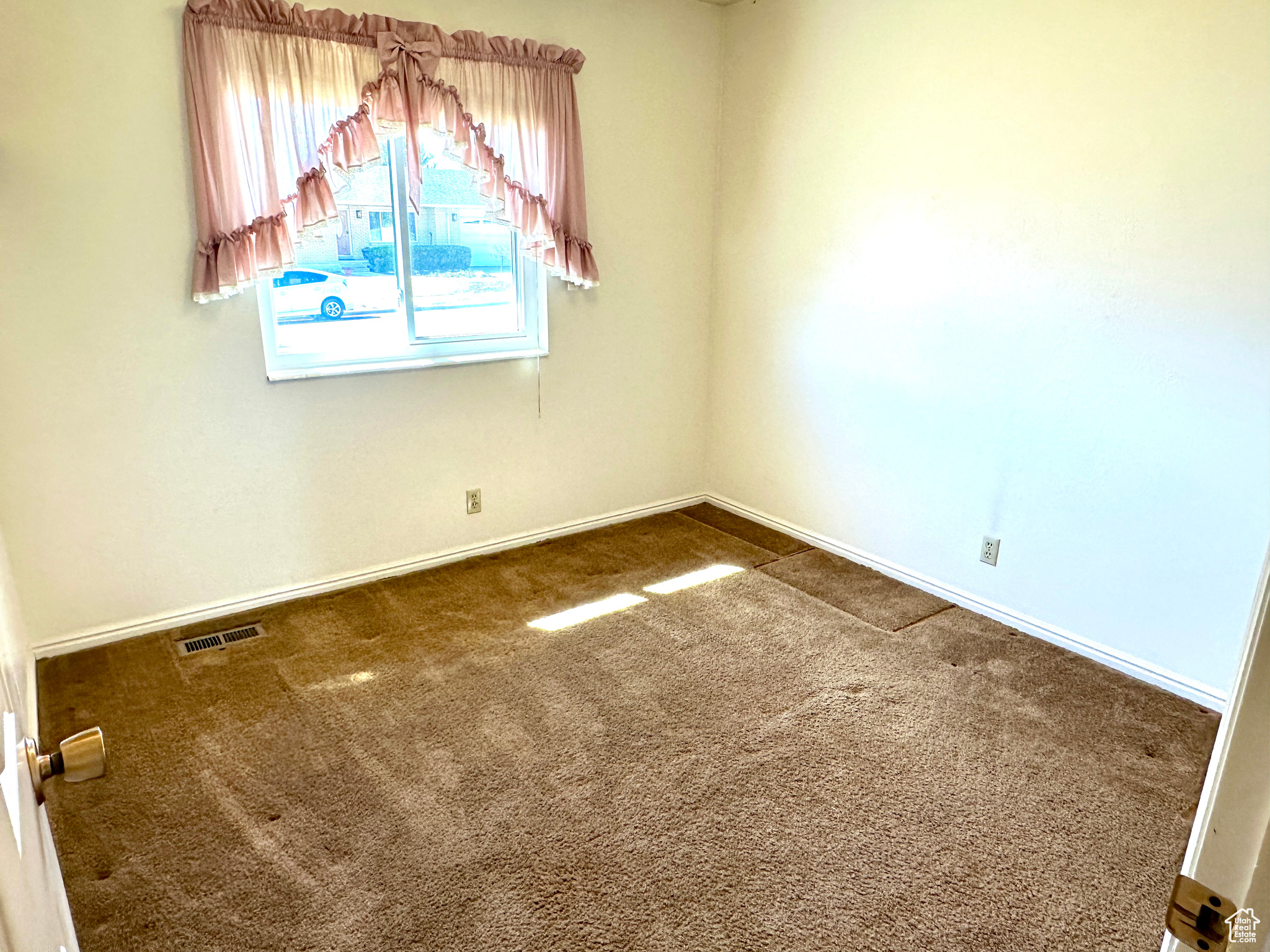 2662 W Toni Lee St, West Jordan, Utah image 21