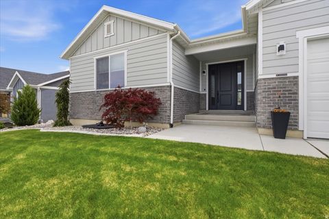 Tiny photo for 63 E BLISS DR, Saratoga Springs, UT 84045 (MLS # 2163543)