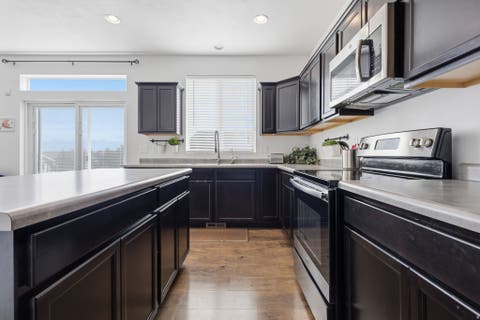 Tiny photo for 281 W WILLOW CREEK DR, Saratoga Springs, UT 84045 (MLS # 2178849)
