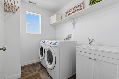 Tiny photo for 281 W WILLOW CREEK DR, Saratoga Springs, UT 84045 (MLS # 2178849)