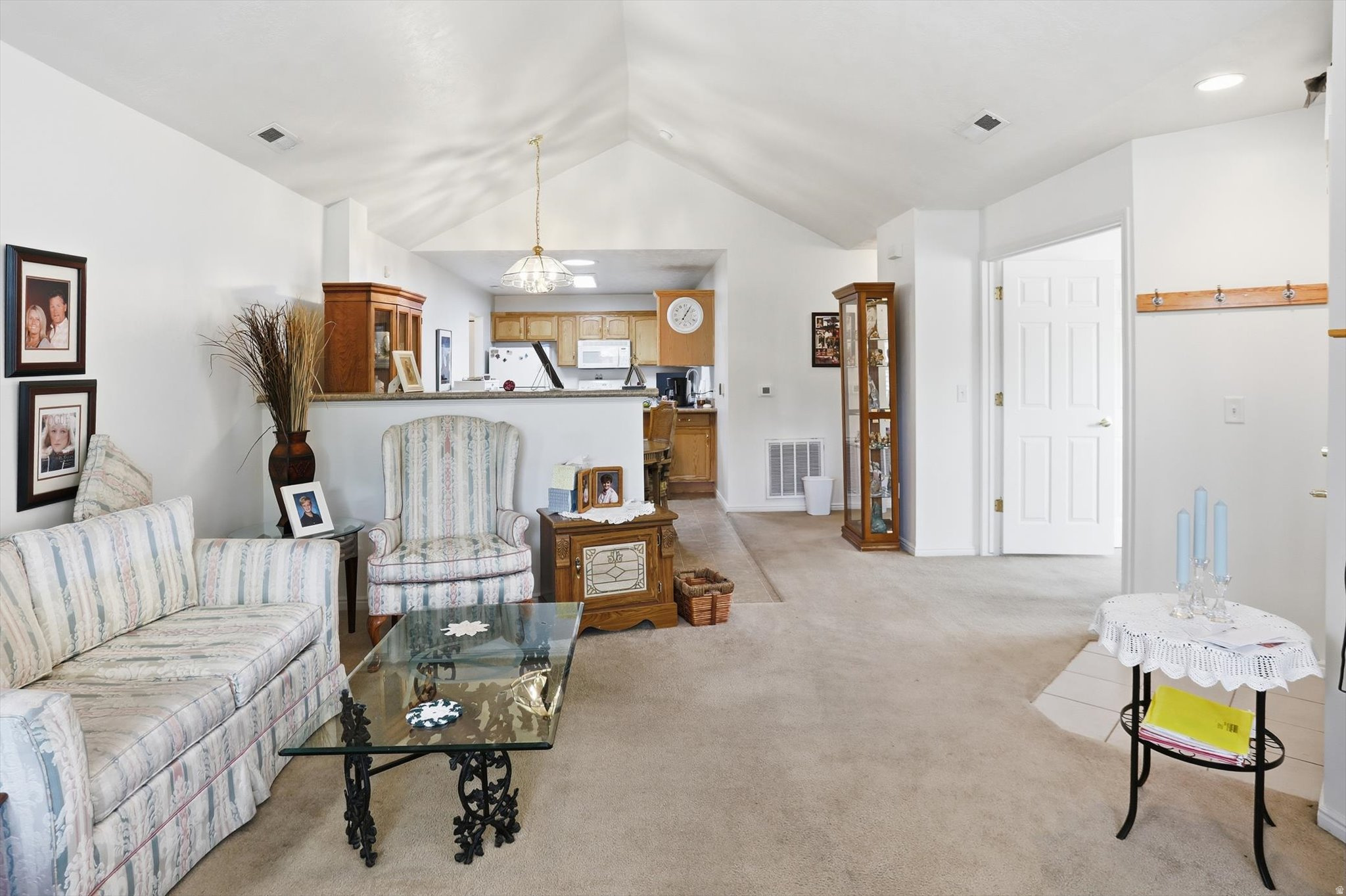 HUNTER VILLAS - Residential