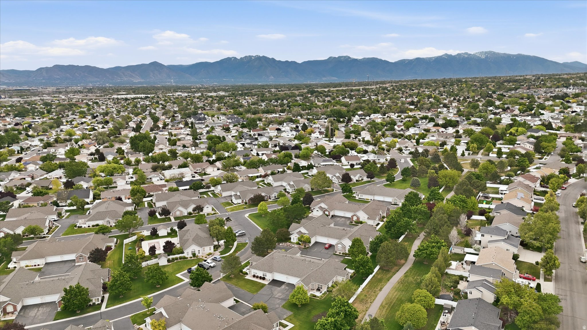 HUNTER VILLAS - Residential