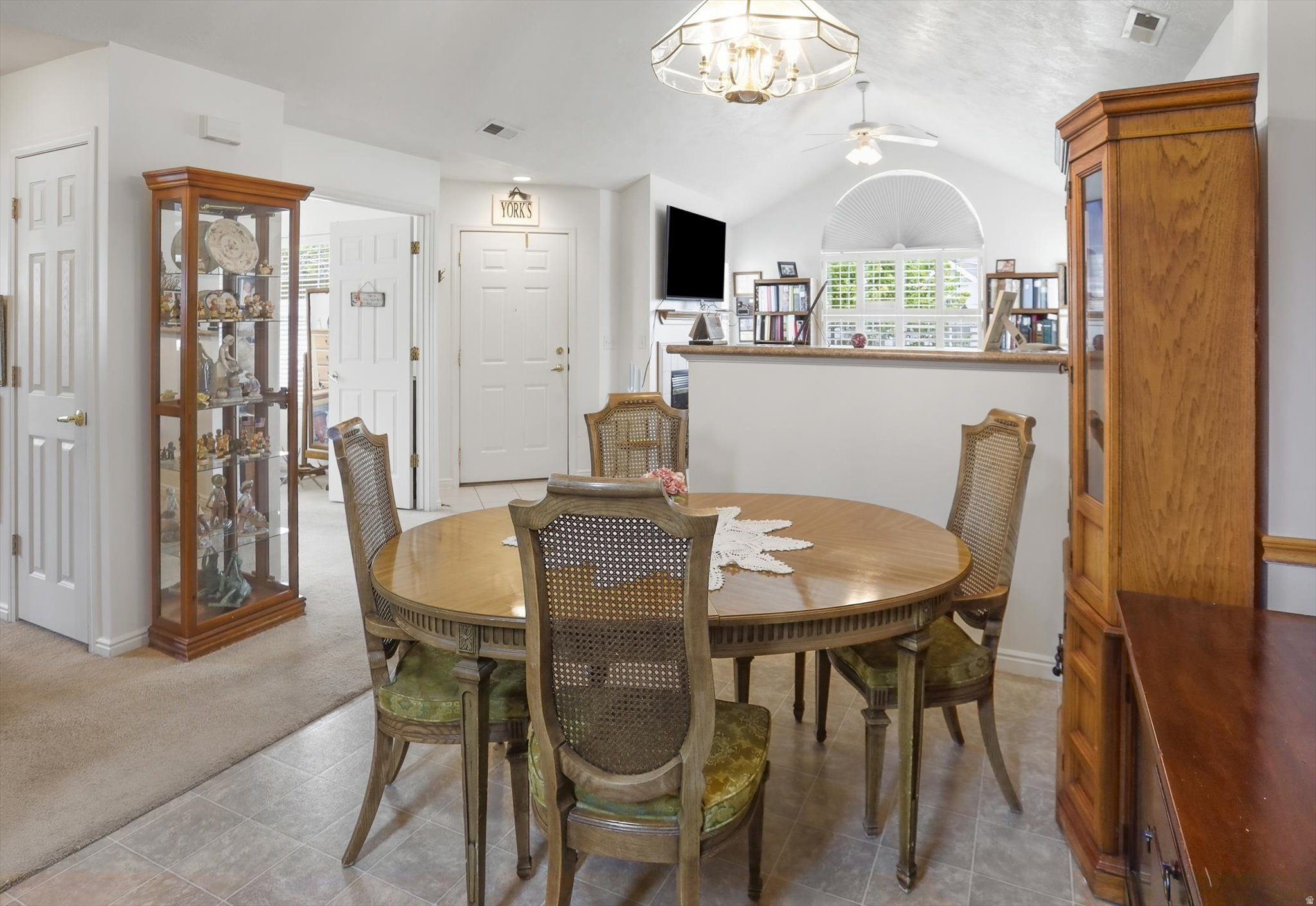 HUNTER VILLAS - Residential
