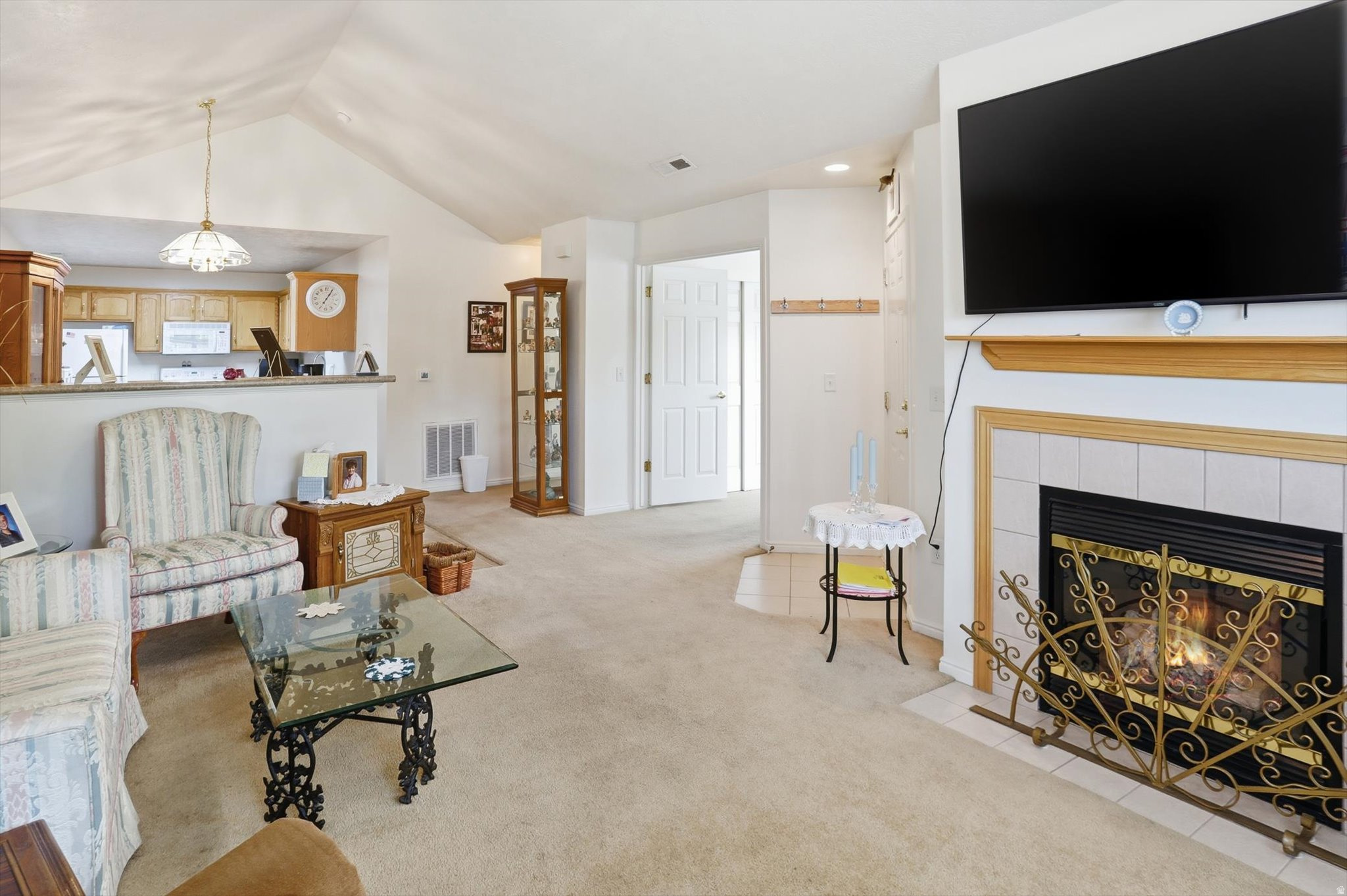 HUNTER VILLAS - Residential