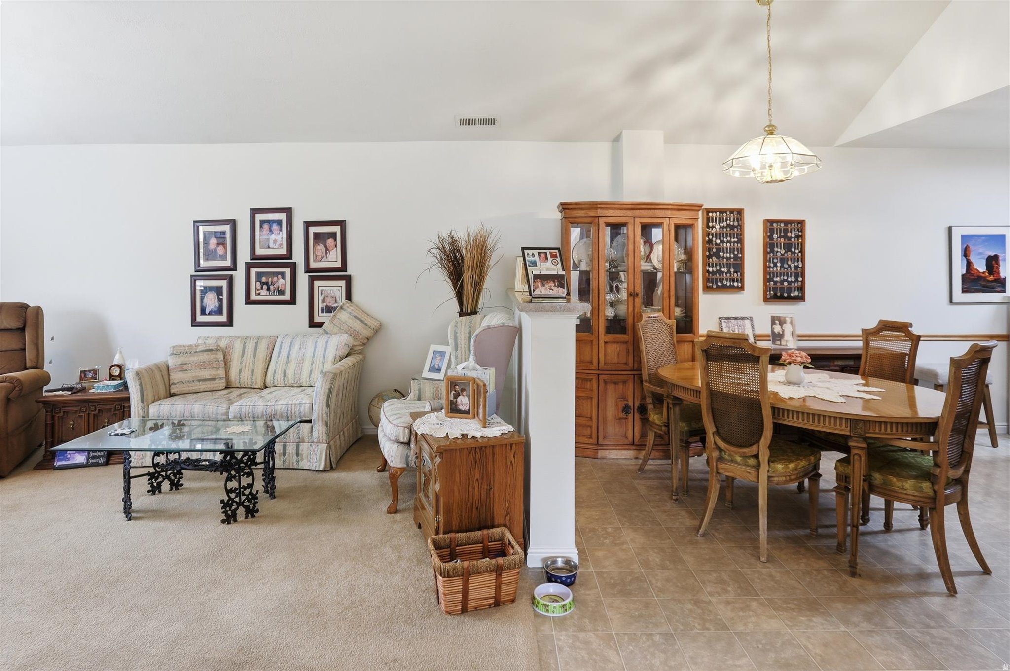 HUNTER VILLAS - Residential
